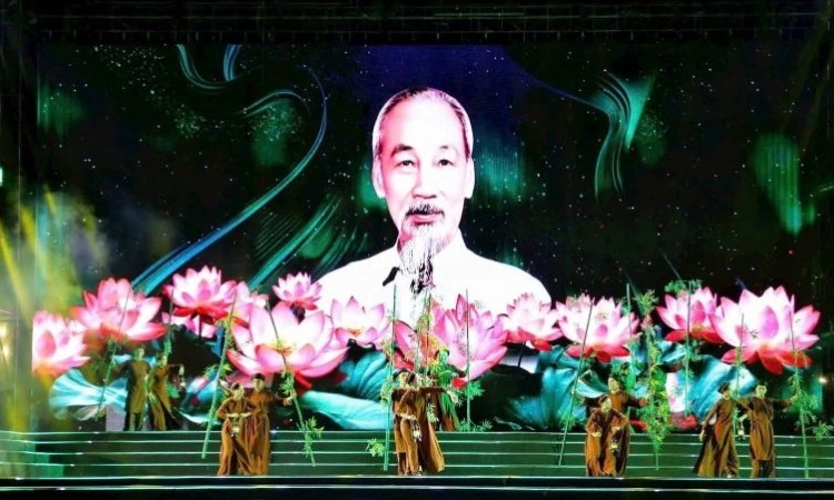 Bế mạc Lễ hội Làng Sen năm 2025 Hồ Chí Minh - Người là niềm tin tất thắng
